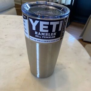 Rambler 20 oz Stainless Steel Tumbler with Magslider Lid NEW